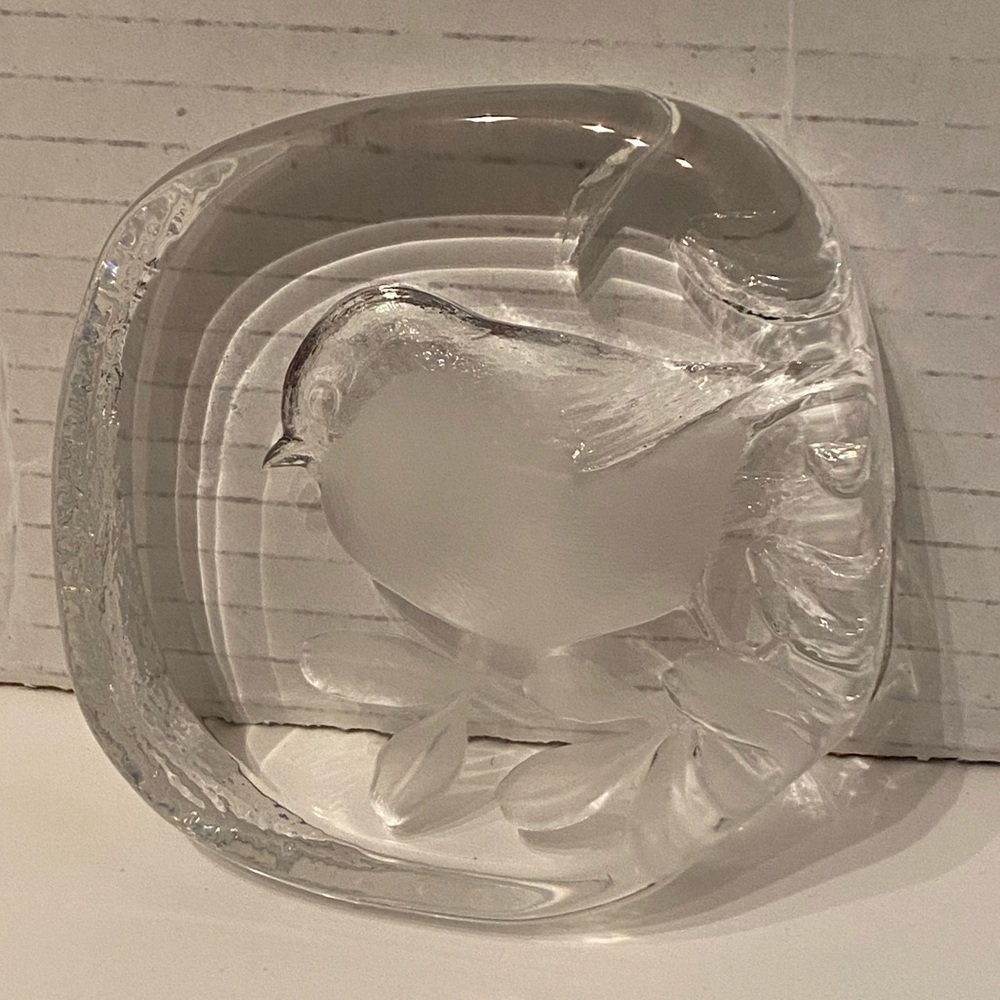 VTG Mats Jonasson Art Crystal Chickadee Paperweight Numbered & Signed 3.5"